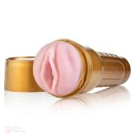 Fleshlight STU ทำจากซิลิโคนเกรดพรีเมี่ยมที่นุ่มนวลให้สัมผัสที่ยืดหยุ่นนุ่มสบาย