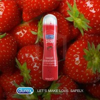 Durex Play Sweet Strawberry 100 ml (ดูเร็กซ์ เพลย์ สวีท สตรอเบอร์รี่)